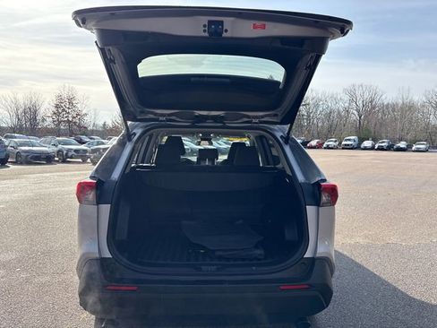 Used 2022 Toyota RAV4 XLE image 13