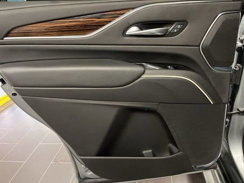 Certified 2023 Cadillac Escalade Premium Luxury image 11