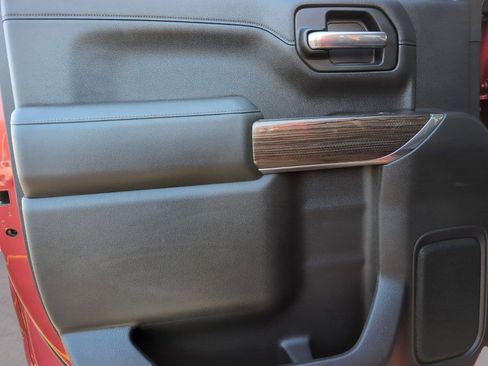 Used 2019 Chevrolet Silverado 1500 LT Trail Boss w/ Bed Protection Package image 30