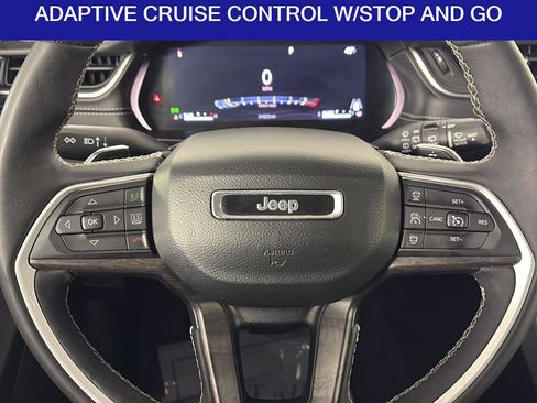 Used 2023 Jeep Grand Cherokee Limited w/ Luxury Tech Group II image 41