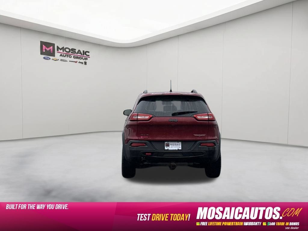 Used 2017 Jeep Cherokee Trailhawk AWD/4WD image 6