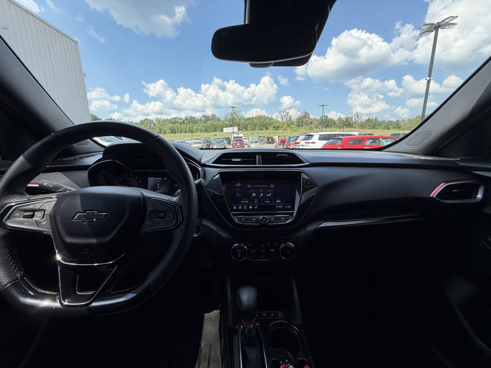Used 2023 Chevrolet TrailBlazer RS w/ Convenience Package FWD image 7