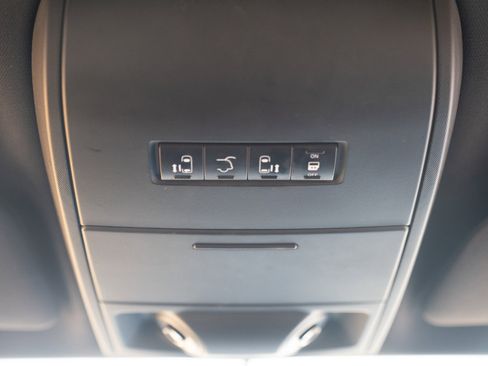 Used 2012 Dodge Grand Caravan R/T w/ Driver Convenience Group image 36