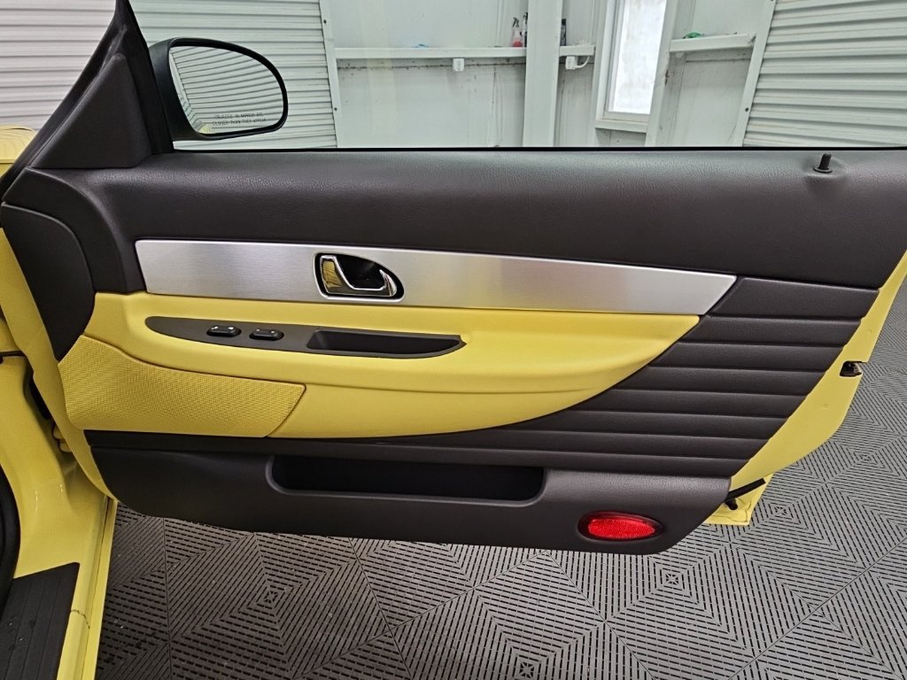 Used 2002 Ford Thunderbird RWD image 27