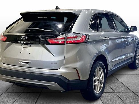 Used 2024 Ford Edge SEL image 11