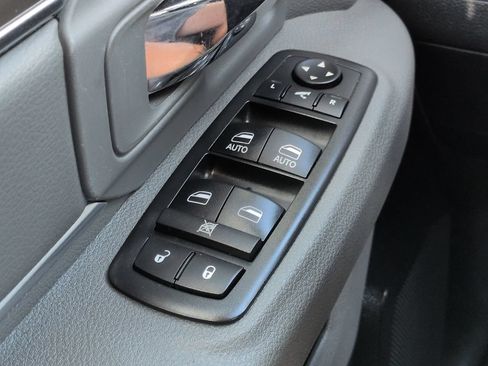 Used 2018 RAM 1500 Big Horn AWD/4WD image 23