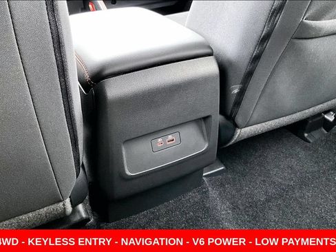 Used 2024 Nissan Frontier PRO-4X w/ Technology Package AWD/4WD image 11