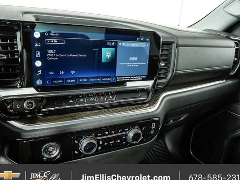 Certified 2022 Chevrolet Silverado 1500 LT AWD/4WD image 12