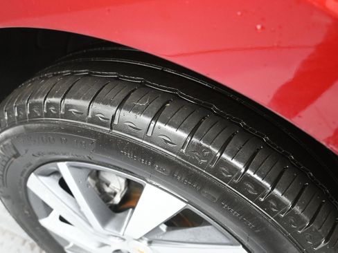 Used 2024 Chevrolet Equinox LT image 17