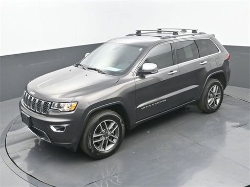 Used 2020 Jeep Grand Cherokee Limited w/ Luxury Group II image 32