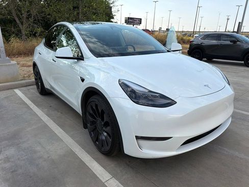 Used 2023 Tesla Model Y Performance AWD/4WD image 12