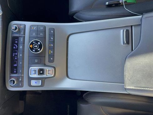 Used 2022 Hyundai Palisade Calligraphy image 17