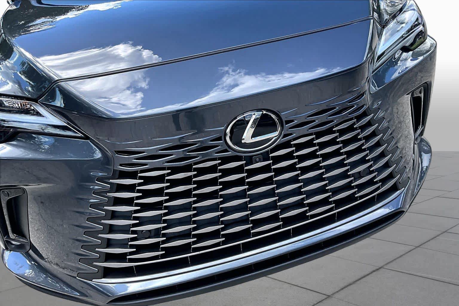 Used 2025 Lexus RX 350 Premium w/ Convenience Package FWD image 30