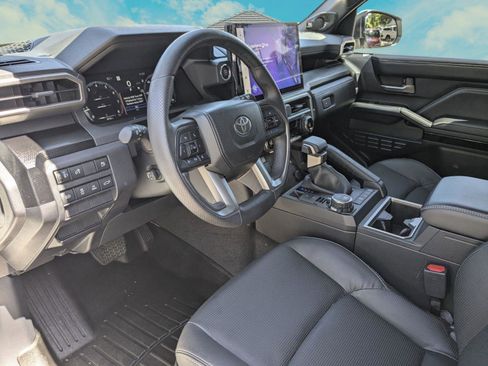 Used 2025 Toyota 4Runner Limited AWD/4WD image 6