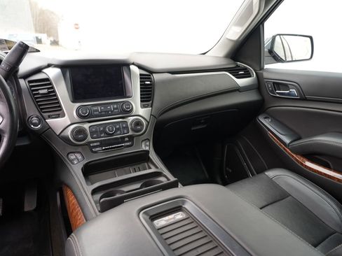 Used 2017 Chevrolet Suburban Premier AWD/4WD image 22