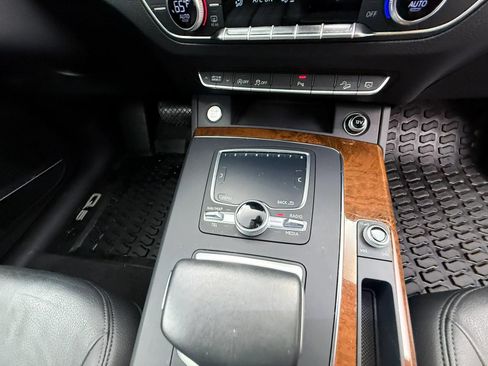Used 2018 Audi Q5 2.0T Premium Plus AWD/4WD image 16