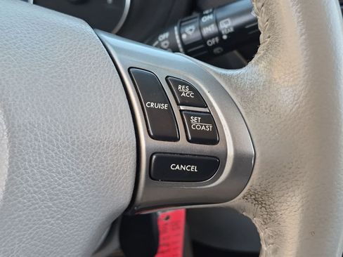 Used 2011 Subaru Forester 2.5X Limited AWD/4WD image 26