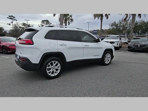 Used 2016 Jeep Cherokee Latitude image 28