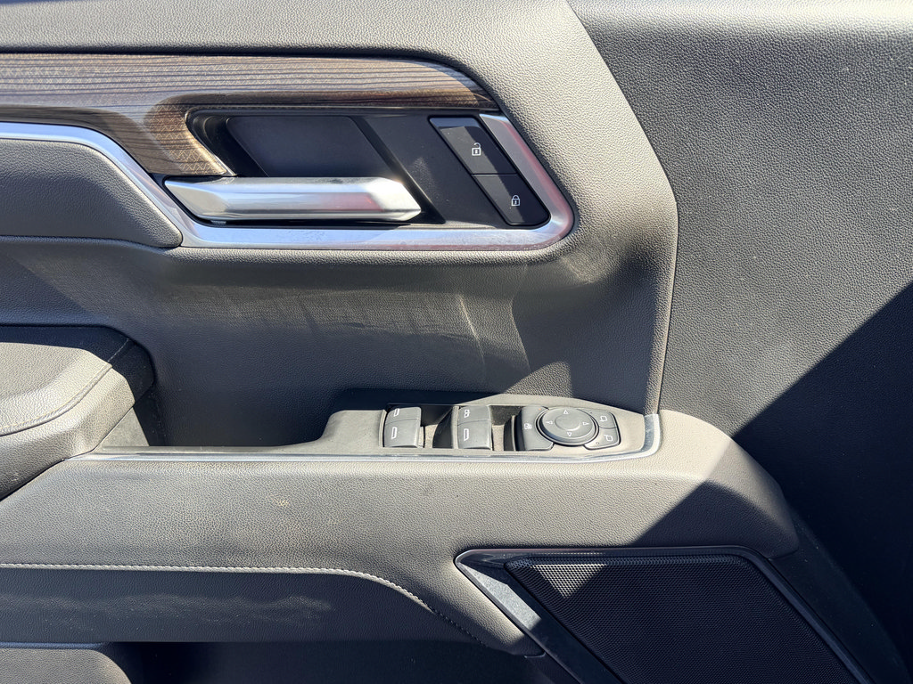 Used 2024 Chevrolet Silverado 1500 LT AWD/4WD image 17