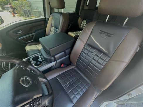 Used 2018 Nissan Titan Platinum Reserve w/ Platinum Utility Package image 7