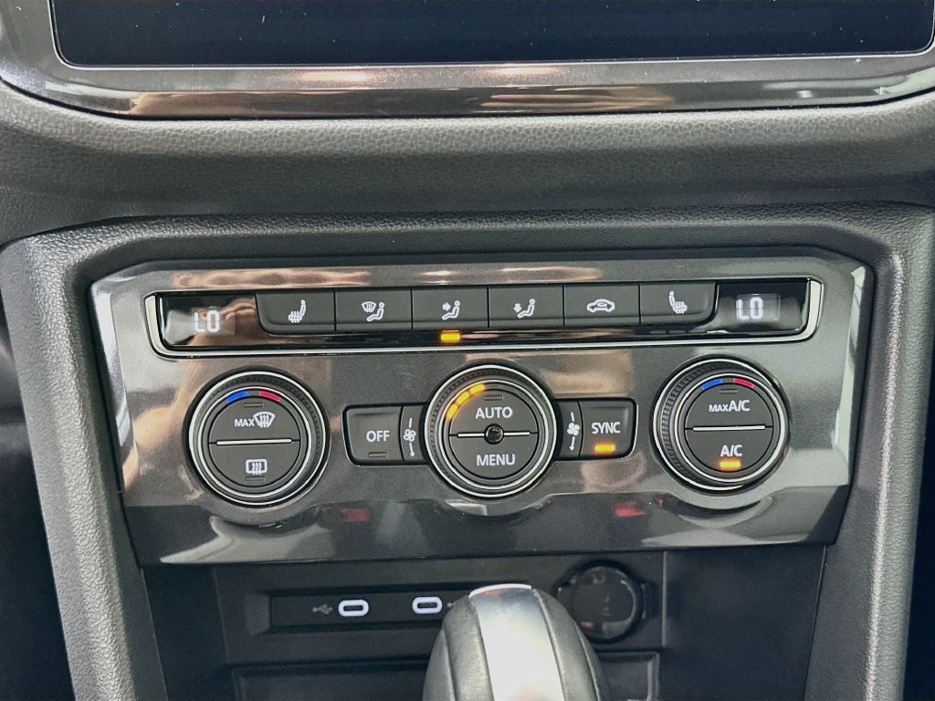 Used 2021 Volkswagen Tiguan SE FWD image 15