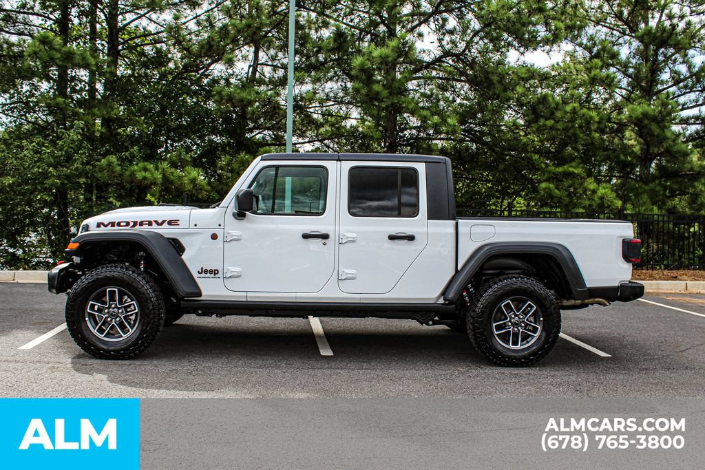 Used 2026 Jeep Gladiator Mojave AWD/4WD image 6