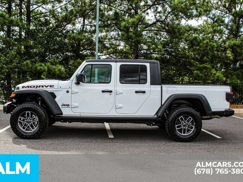 Used 2026 Jeep Gladiator Mojave AWD/4WD image 6