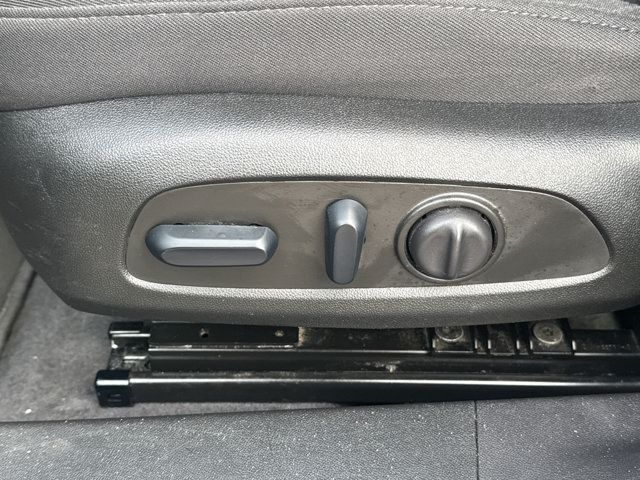 Used 2025 Chevrolet Malibu LT FWD image 25