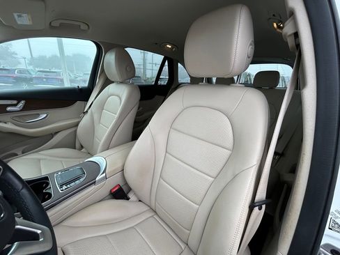 Used 2022 Mercedes-Benz GLC 300 image 17