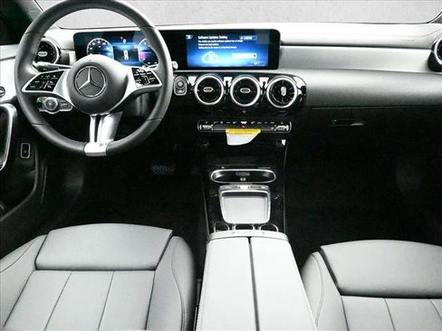 Certified 2025 Mercedes-Benz CLA 250 4MATIC image 19