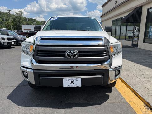 Used 2015 Toyota Tundra SR5 w/ SR5 Upgrade Package AWD/4WD image 7
