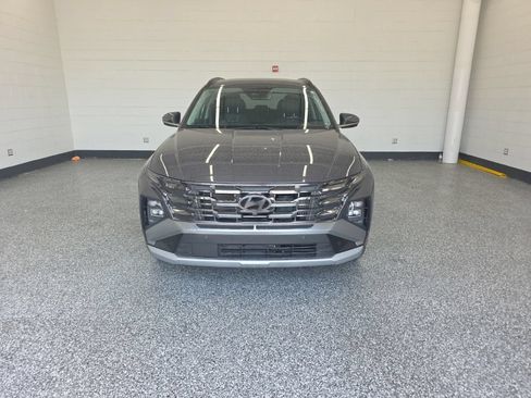 Used 2025 Hyundai Tucson Limited AWD/4WD image 8