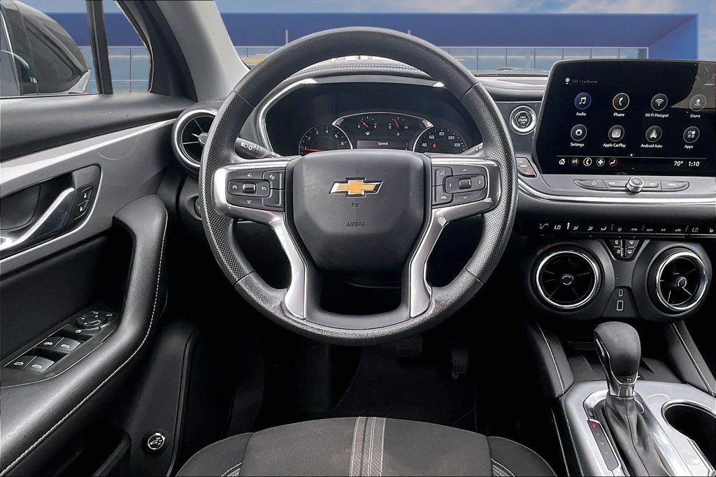 Used 2023 Chevrolet Blazer LT w/ Convenience Package FWD image 2