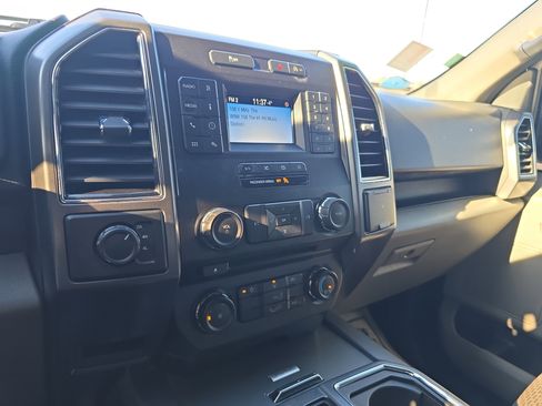 Used 2018 Ford F150 XLT w/ XTR Package image 26