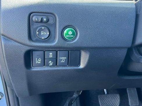 Used 2025 Honda Ridgeline Sport image 27