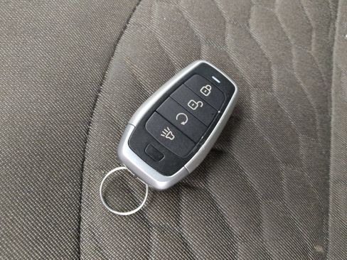 Used 2018 Chevrolet Equinox LT AWD/4WD image 32