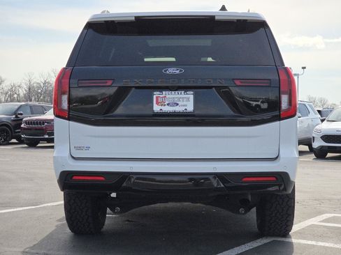 Used 2025 Ford Expedition Tremor AWD/4WD image 18