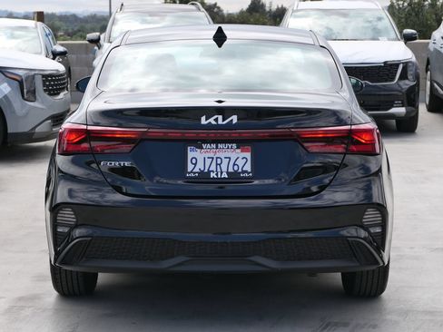 Used 2024 Kia Forte LXS w/ LXS Technology Package FWD image 4