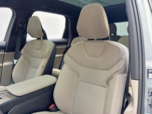 Used 2025 Volvo EX90 Ultra AWD/4WD image 36