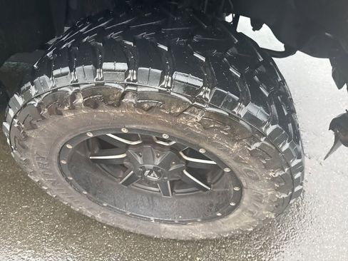 Used 2016 Ford F350 Platinum w/ Platinum Package image 12