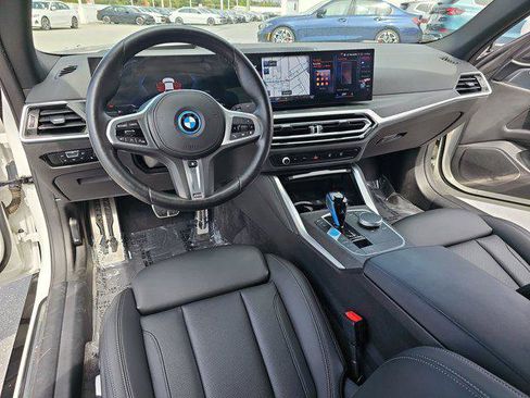 Certified 2022 BMW i4 eDrive40 w/ M Sport Package image 16