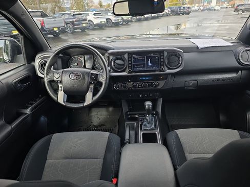 Certified 2023 Toyota Tacoma TRD Off-Road image 18