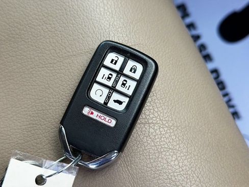 Used 2019 Honda Odyssey EX-L image 37