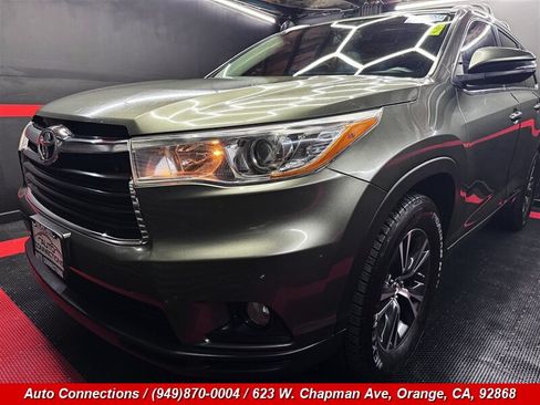 Used 2016 Toyota Highlander XLE FWD image 34