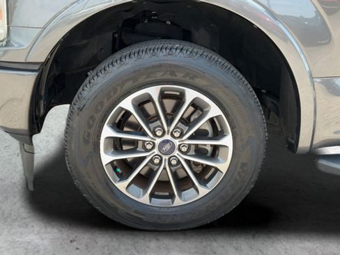 Used 2018 Ford F150 XLT w/ Equipment Group 302A Luxury RWD image 26