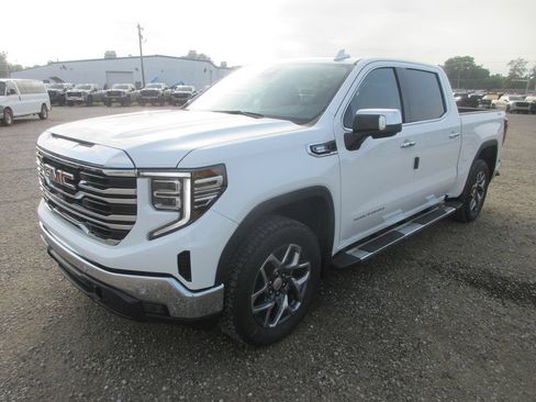 New 2026 GMC Sierra 1500 SLT w/ SLT Premium Plus Package AWD/4WD image 12
