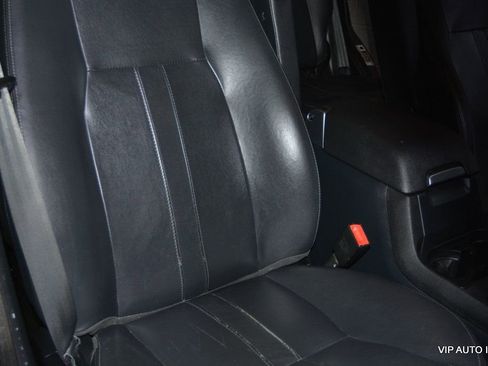 Used 2015 Land Rover LR4 HSE image 16