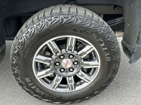 Certified 2024 GMC Sierra 1500 AT4 w/ AT4 Preferred Package image 20