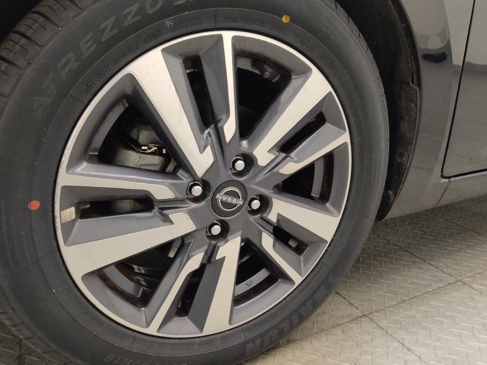 Used 2023 Nissan Versa SV FWD image 31
