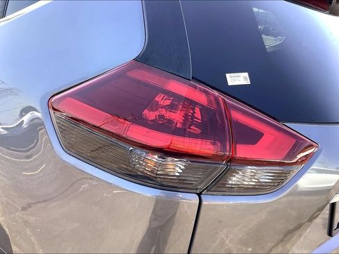 Used 2020 Nissan Rogue SV AWD/4WD image 30